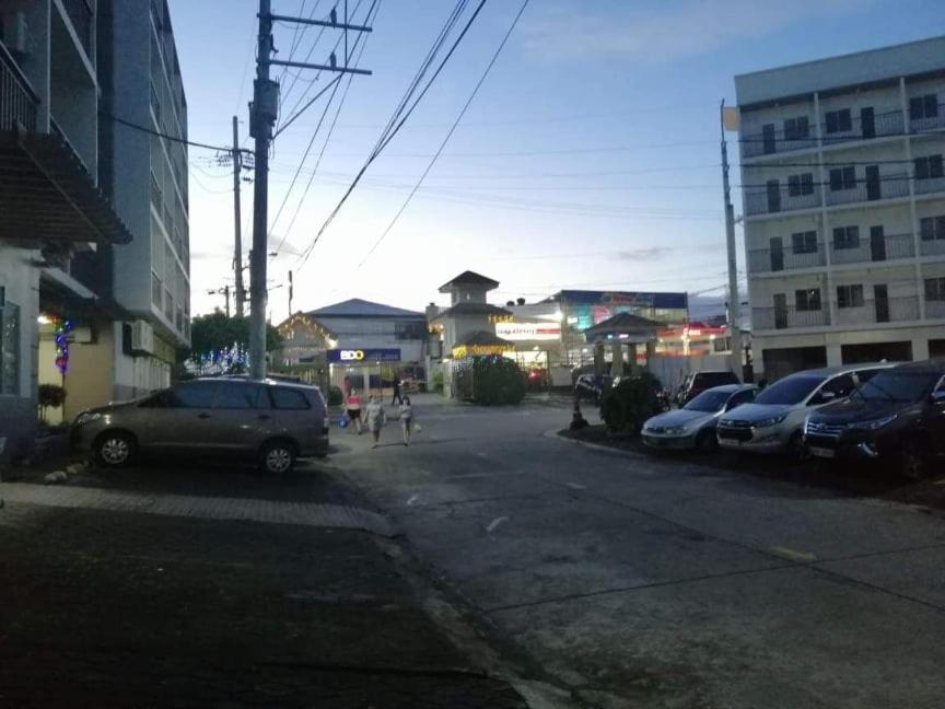 Ekonumi Rooms At Moonwalk Paranaque Paranaque City ภายนอก รูปภาพ