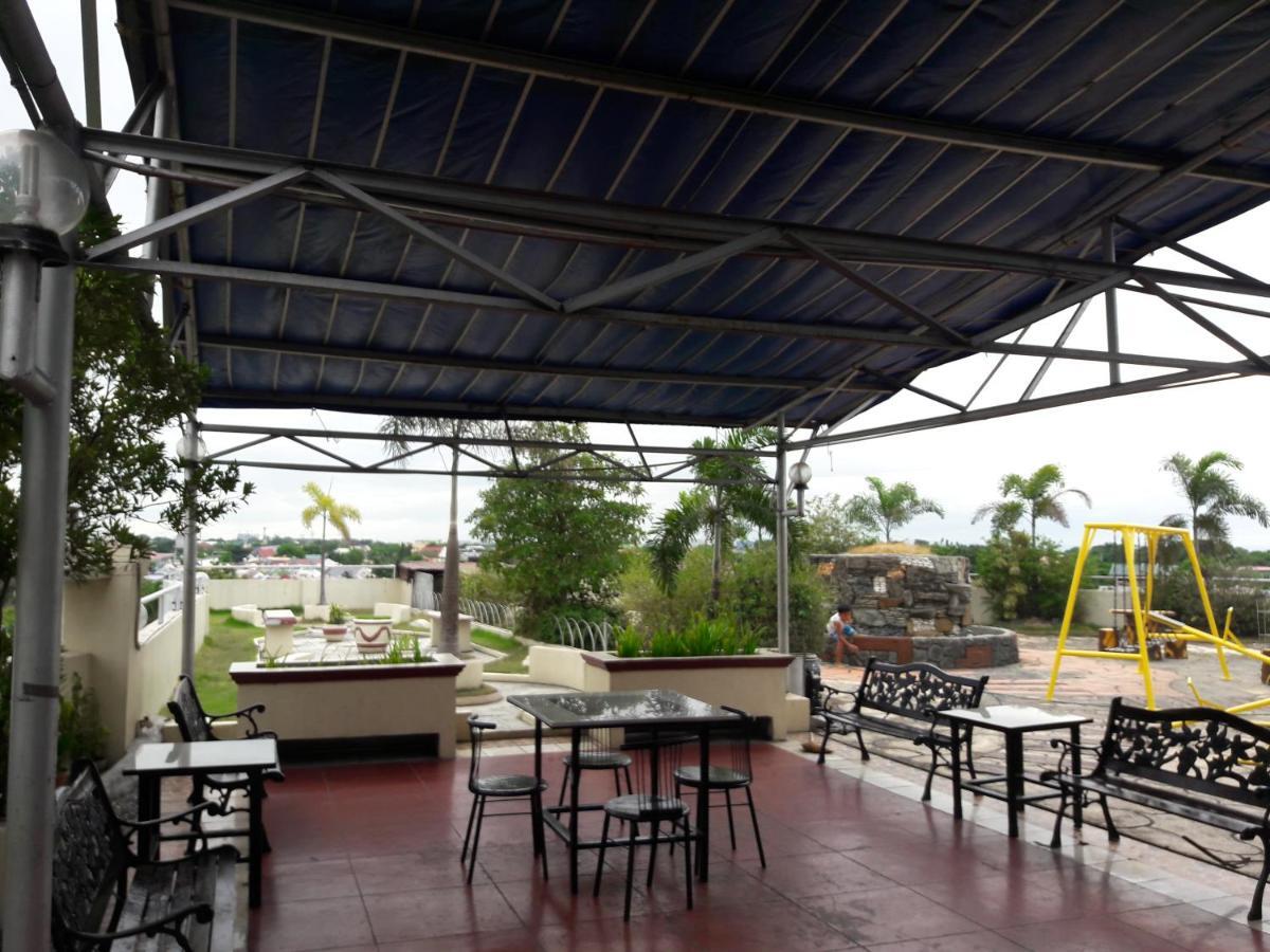 Ekonumi Rooms At Moonwalk Paranaque Paranaque City ภายนอก รูปภาพ