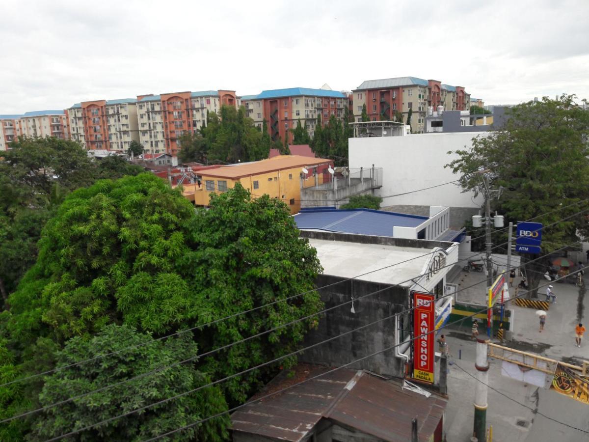 Ekonumi Rooms At Moonwalk Paranaque Paranaque City ภายนอก รูปภาพ