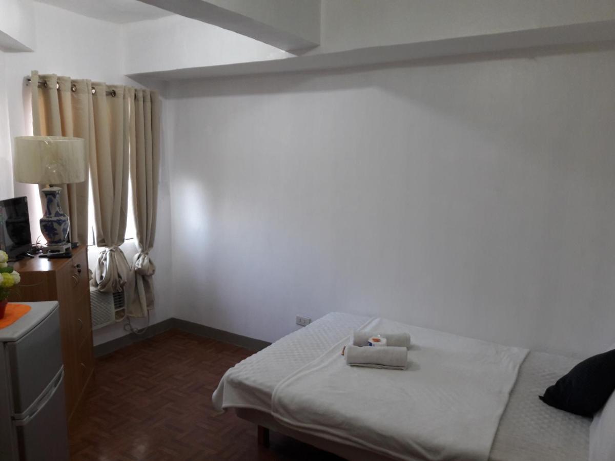 Ekonumi Rooms At Moonwalk Paranaque Paranaque City ภายนอก รูปภาพ